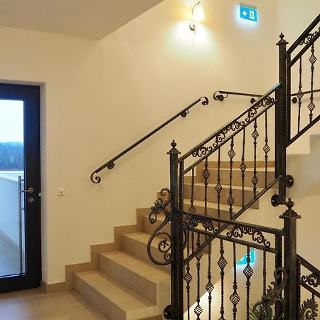 Mattone Aparthotel Lanzenkirchen Екстериор снимка