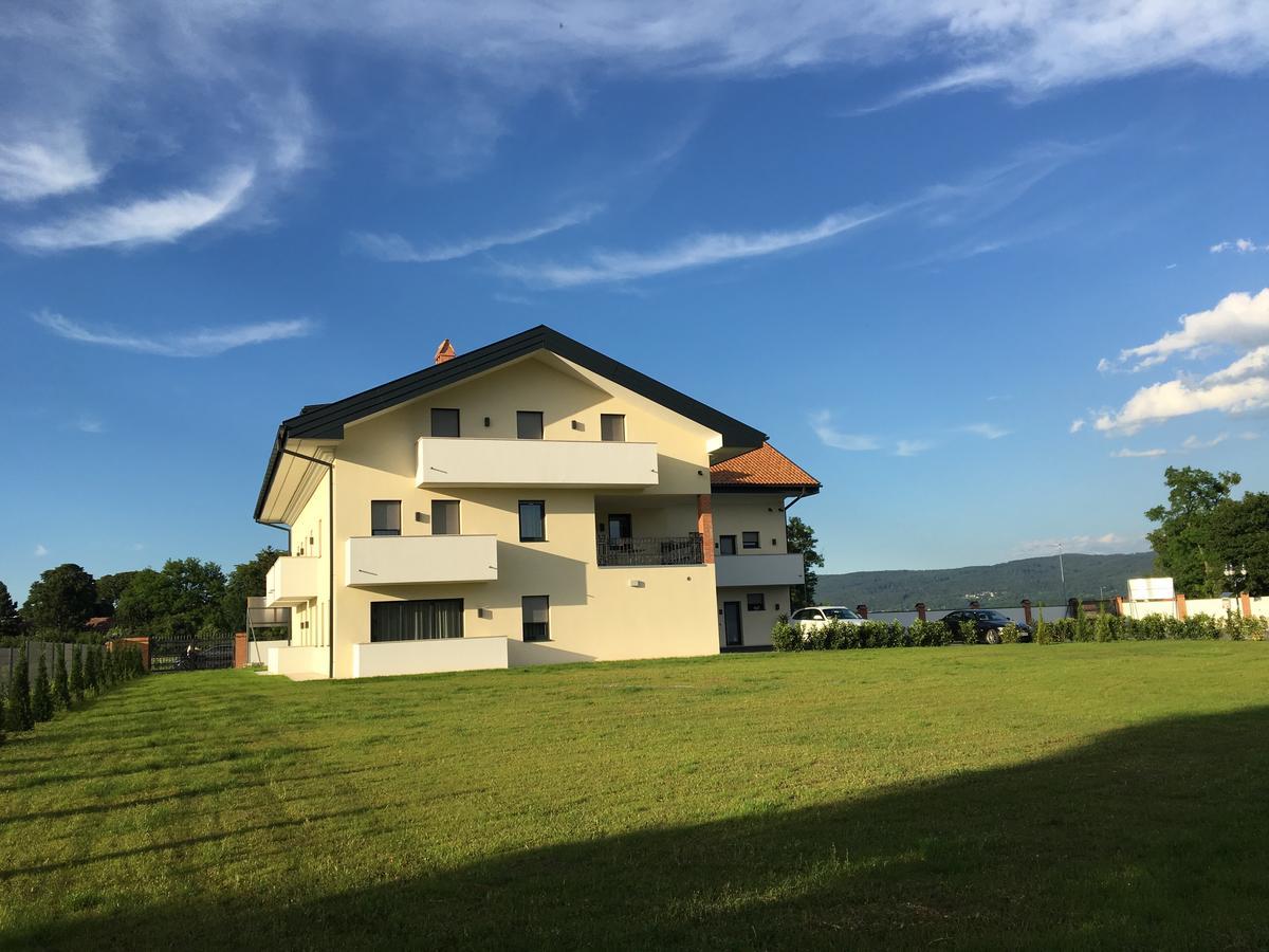 Mattone Aparthotel Lanzenkirchen Екстериор снимка
