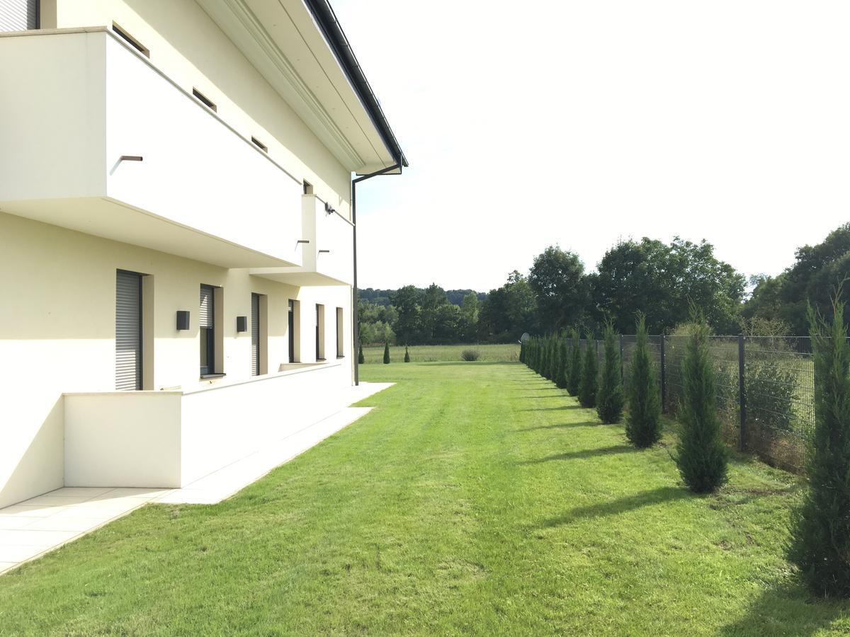 Mattone Aparthotel Lanzenkirchen Екстериор снимка